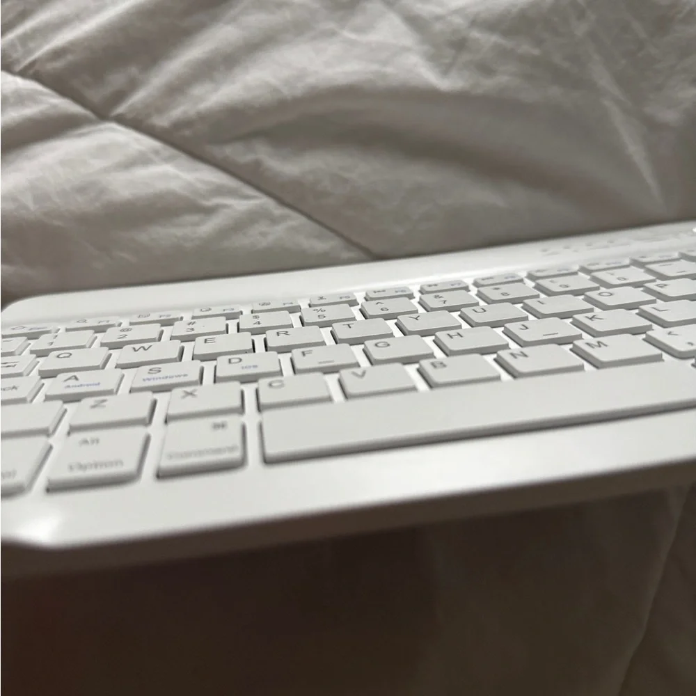 Ultra-Slim White Bluetooth Keyboard Rechargeable Portable Wireless